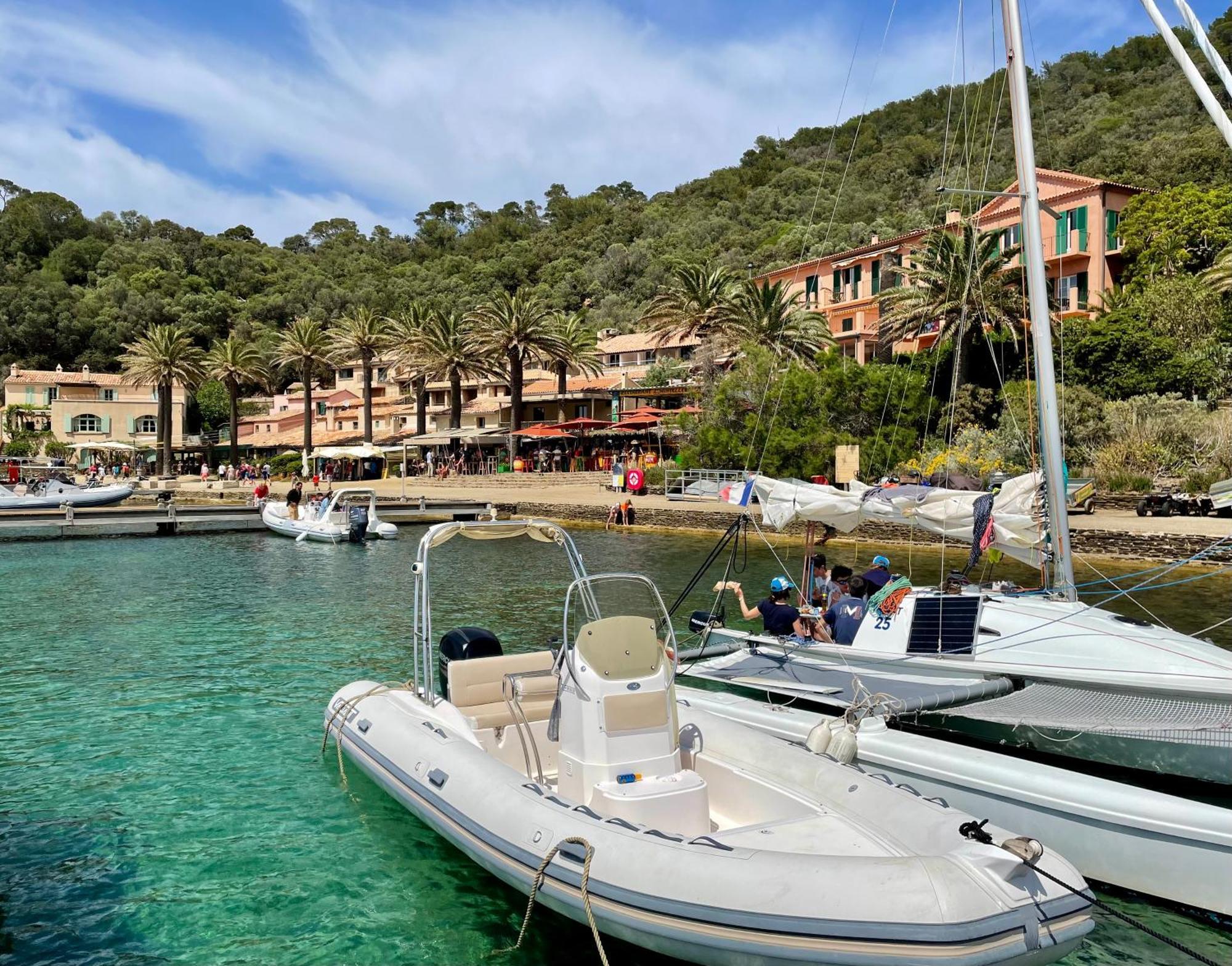 T3 A 300M Plage Avec Piscine Tennis Le Lavandou Exterior photo